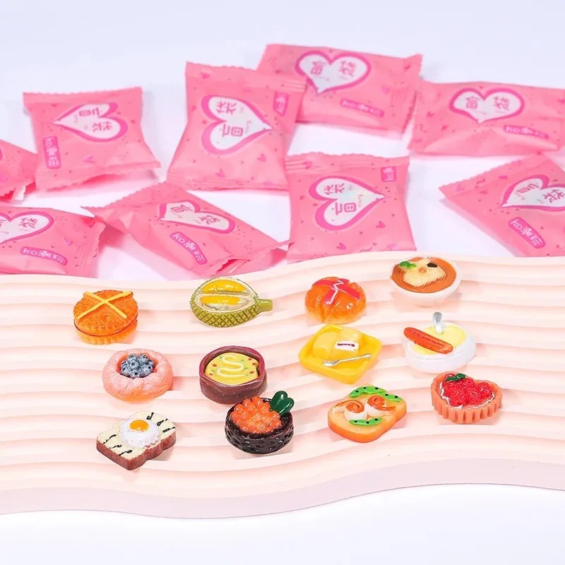 -Random Style Bag Miniature Fo - مراجعة Food Halloween Snacks وسعره