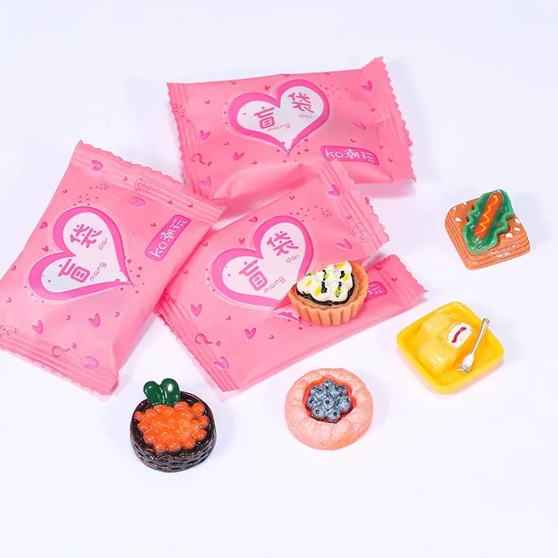 -Random Style Bag Miniature Fo - مراجعة Food Halloween Snacks وسعره