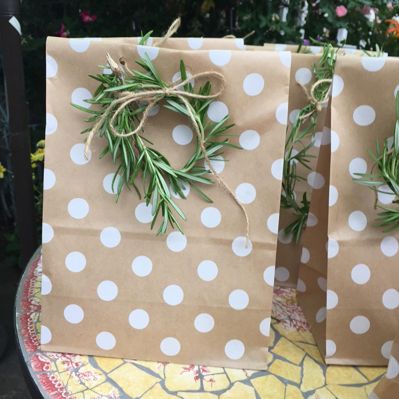 10pcs Brown Kraft Paper Gifts  - مراجعة Food Halloween Snacks وسعره